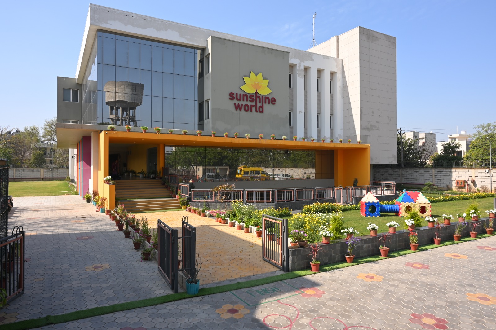 Sunshine World, Ludhiana Building